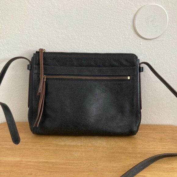 Fossil Leather Crossbody Purse Black Adjustable Strap Classic Minimalist Travel - Picture 3 of 15